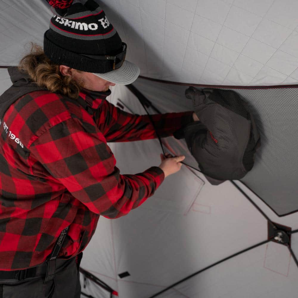 Eskimo Outbreak 650 XD Ice Shelter 40650