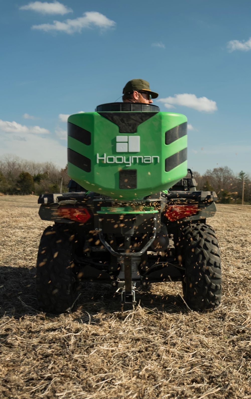 Hooyman 125-lb Capacity Vehicle mounted spreader