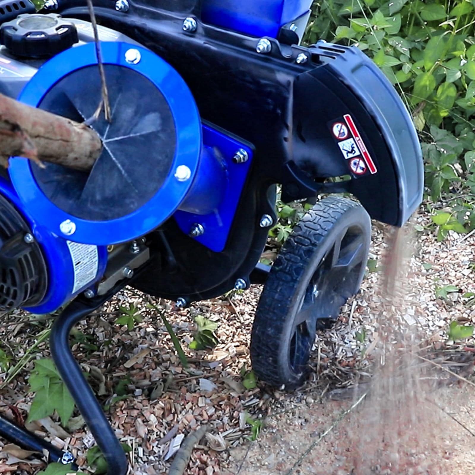 BILT HARD Manual 7.5 -HP Gas Wood Chipper 3-in Maximum Branch Diameter