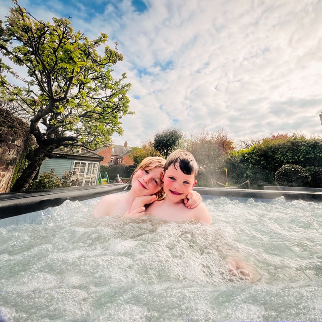 Wave 130 Jet 6 -Person Inflatable Hot Tub (Cover Included)