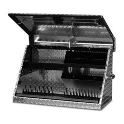 Montezuma Triangle 31-in W x 18.25-in H x 15.625-in D Aluminum Tool Chest ( Aluminum )