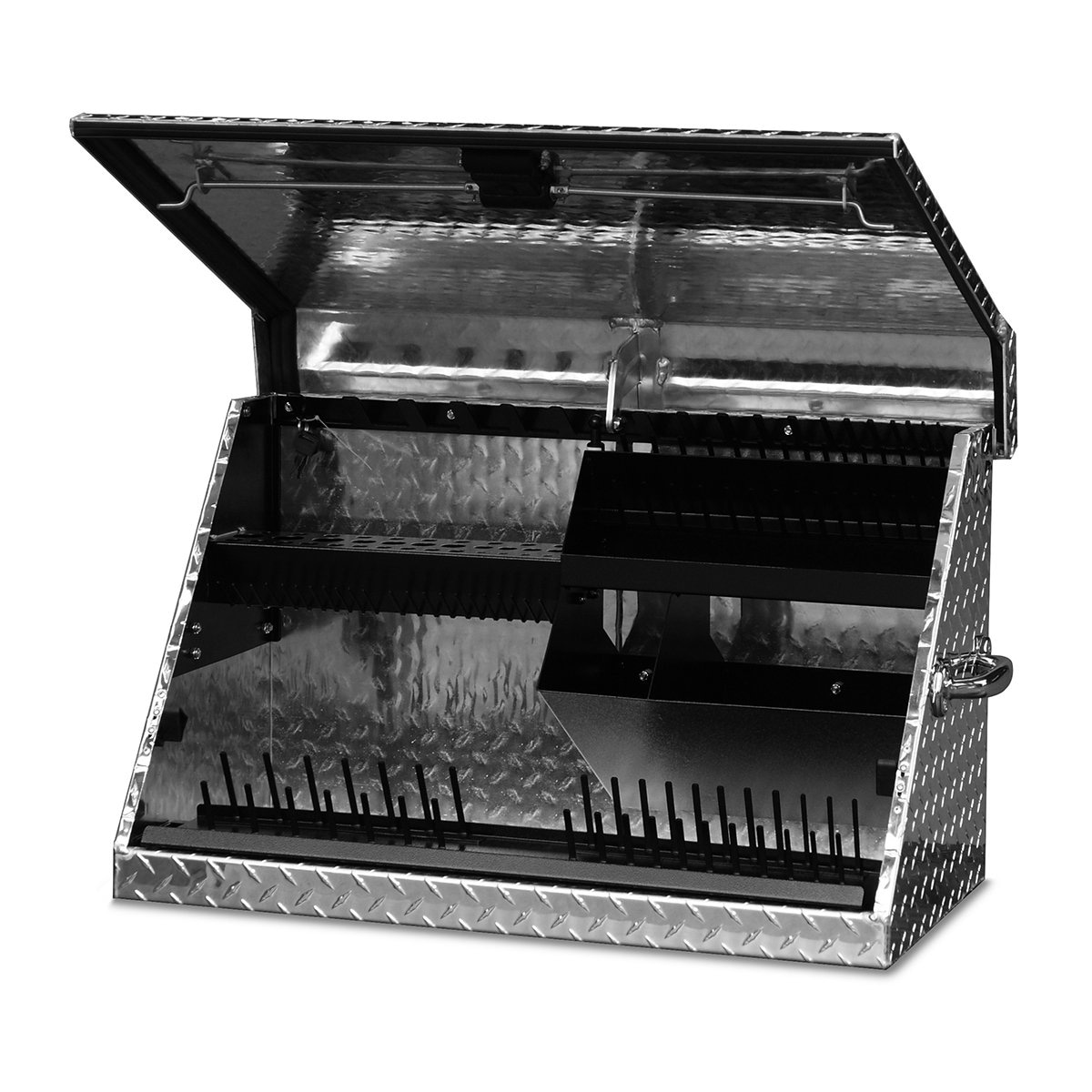 Montezuma Triangle 31-in W x 18.25-in H x 15.625-in D Aluminum Tool Chest ( Aluminum )