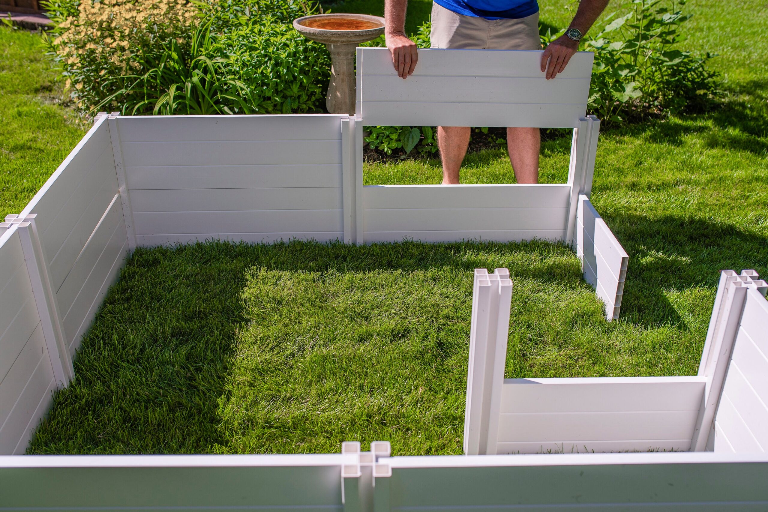 Vita 50-cu ft 72-in W x 72-in L x 22-in H Elevated White Vinyl Raised Garden Bed