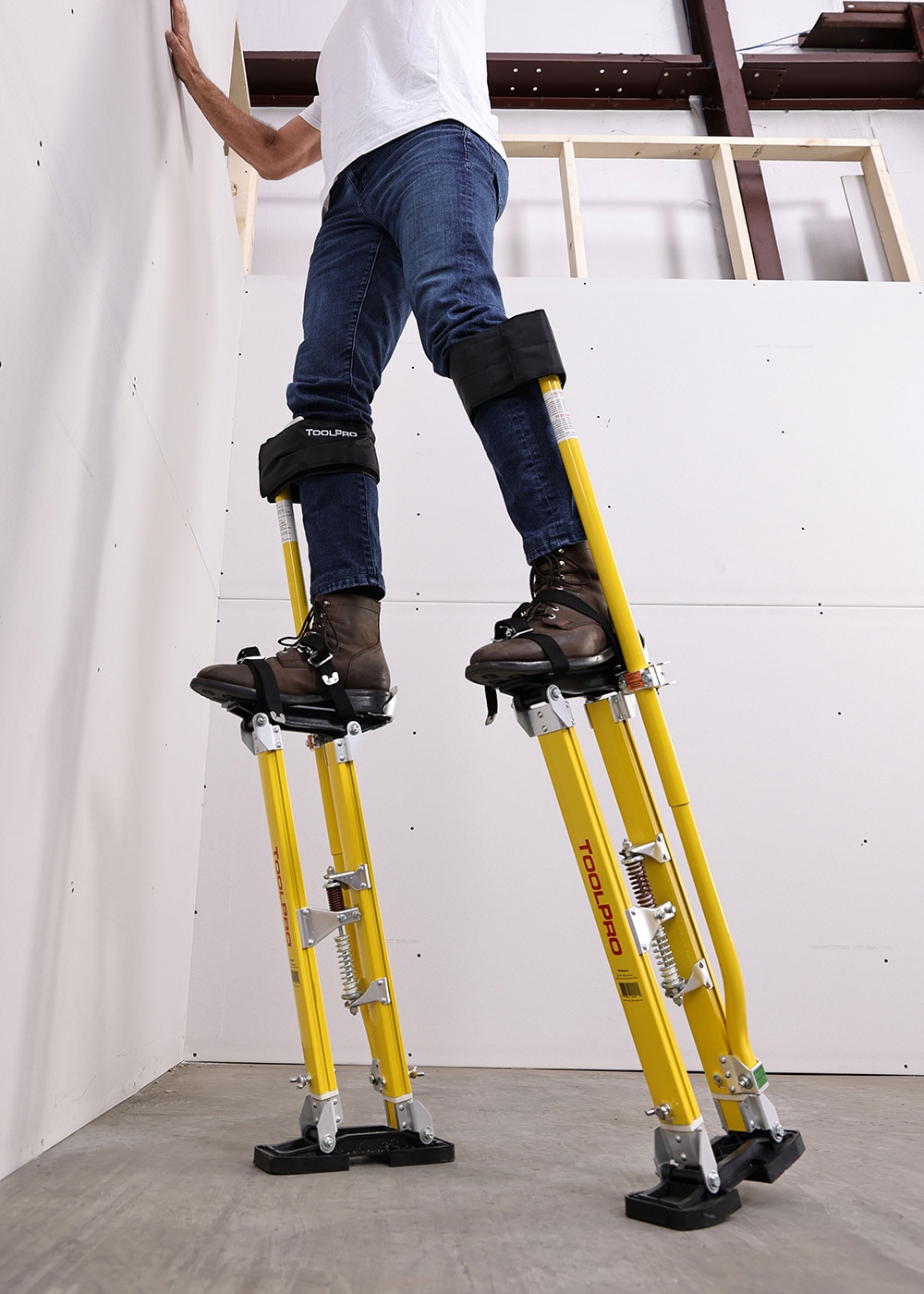 ToolPro 24-in to 40-in Magnesium Drywall stilts