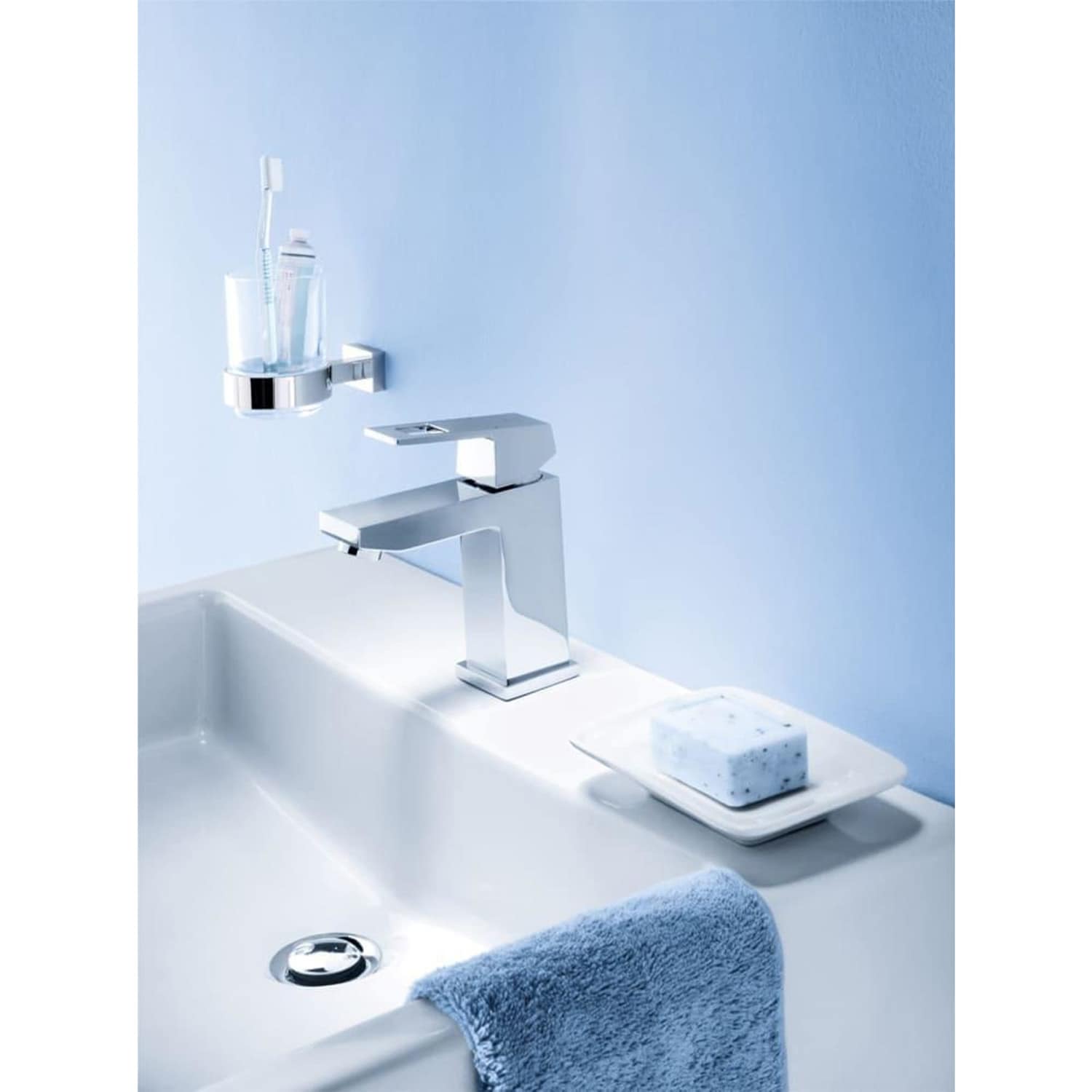 GROHE Eurocube Starlight Chrome Single Hole 1-Handle WaterSense Bathroom Sink Faucet with Drain