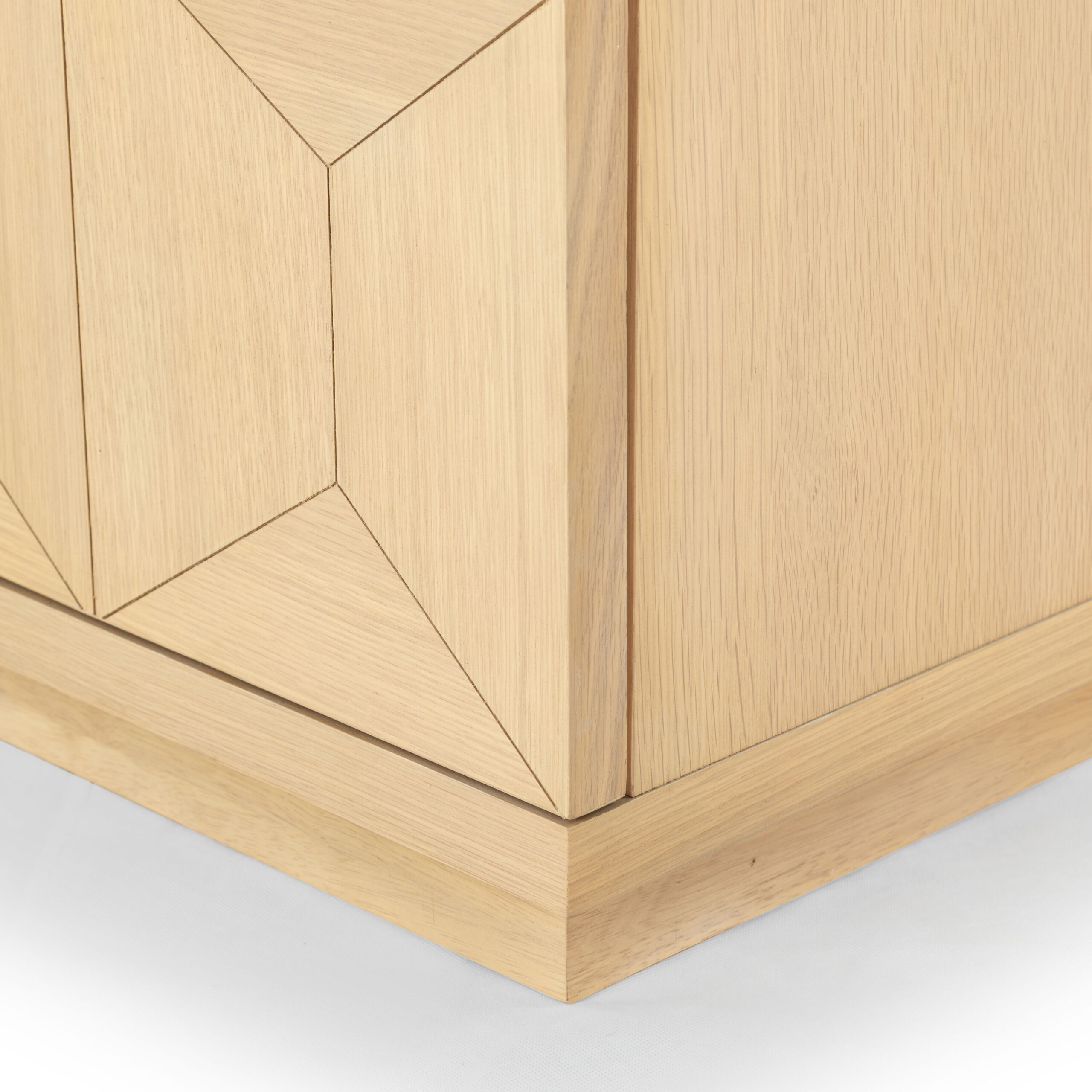 Safavieh Deziree Scandinavian Style Wood 2 Drawer Nightstand/Natural