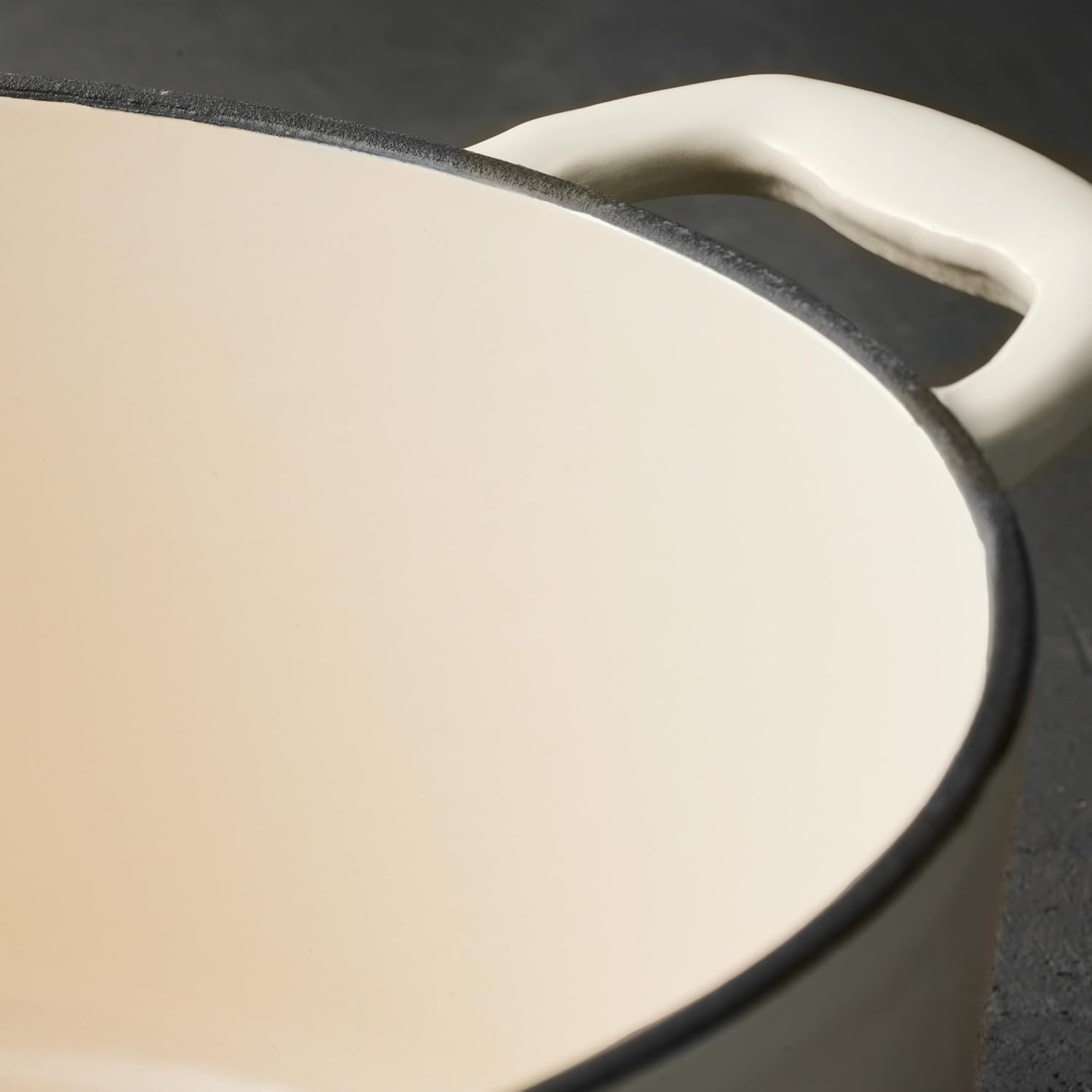 Tramontina Bestow Enameled Cast Iron Dutch Oven Pot with Lid, Round 6.5-quart, Latte (Gold Knob)