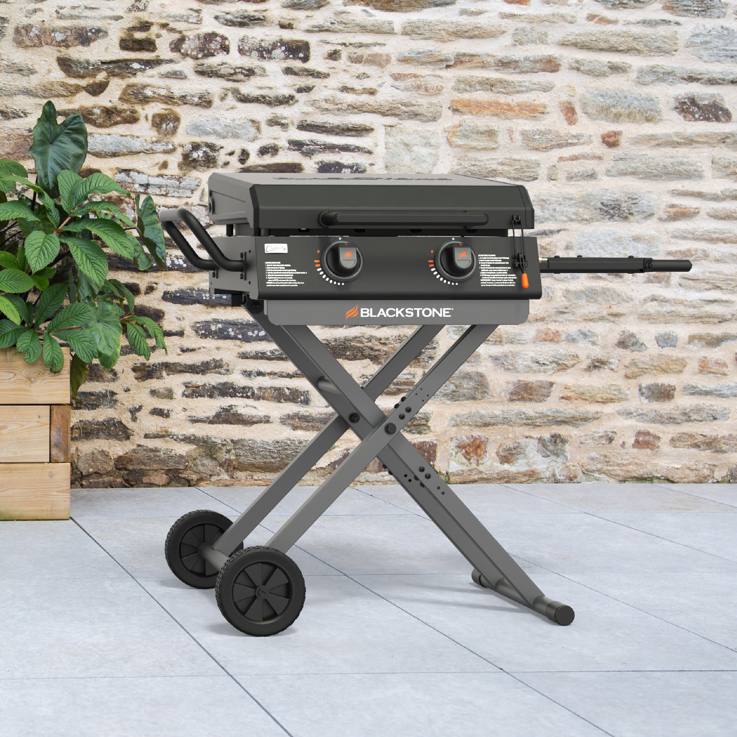 Blackstone 22-in Culinary Omnivore Griddle with Flexfold Legs 361-Sq. in Black Powder Coat Portable Liquid propane Grill