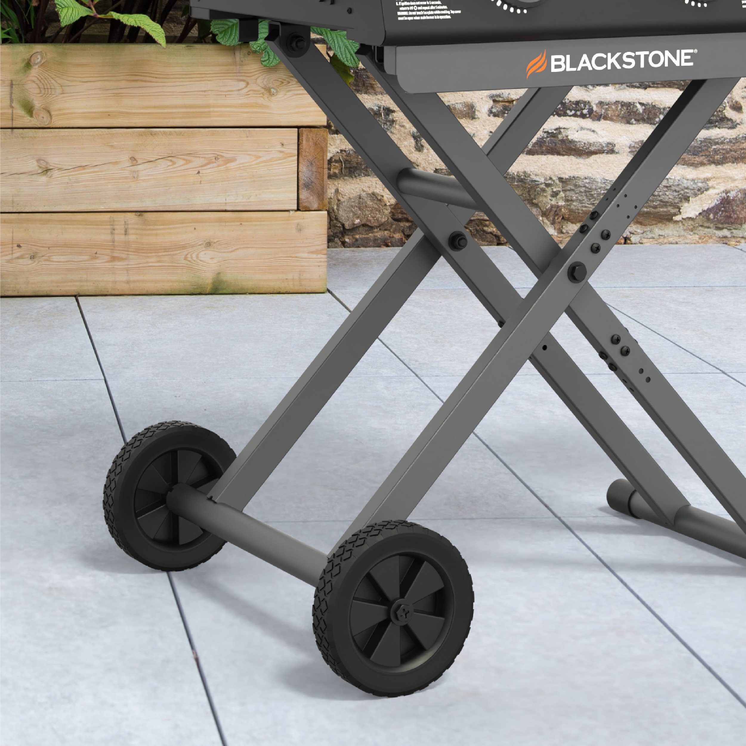 Blackstone 22-in Culinary Omnivore Griddle with Flexfold Legs 361-Sq. in Black Powder Coat Portable Liquid propane Grill