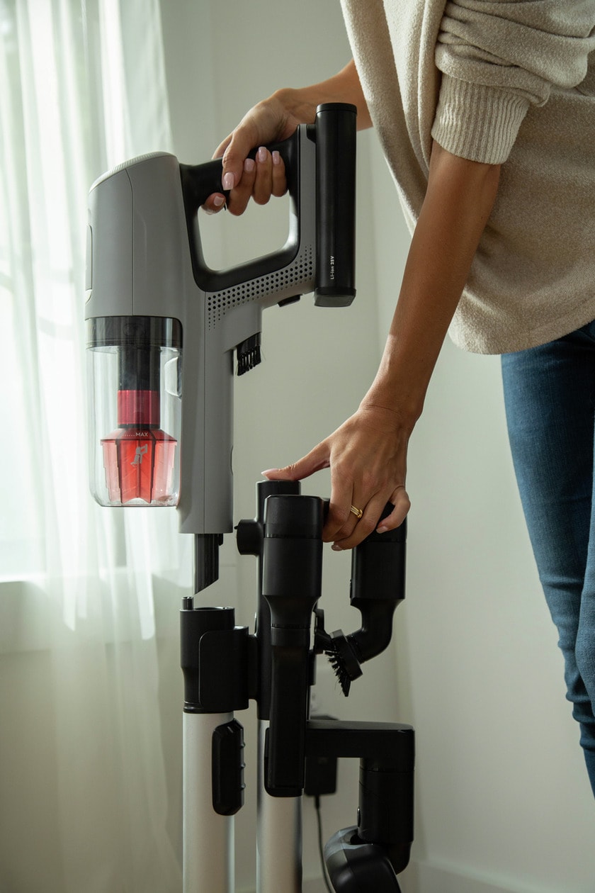 Electrolux WellQ7 Cordless Pet Stick Vacuum Cleaner (Convertible to Handheld)
