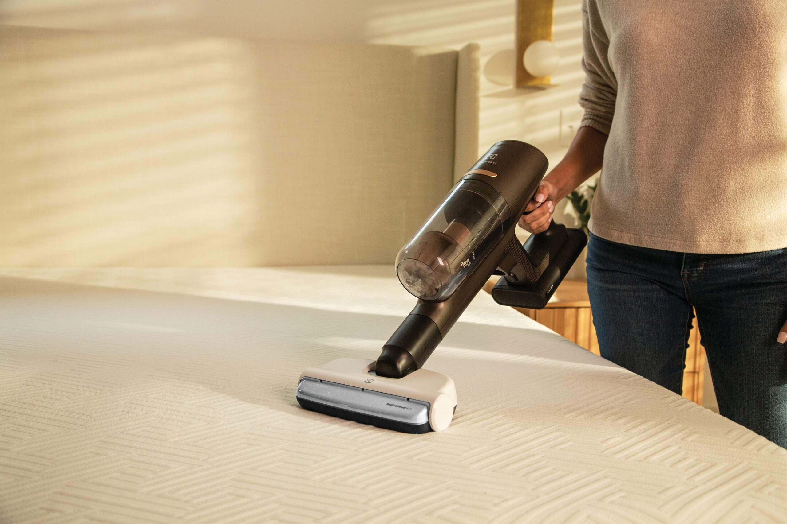 Electrolux Complete Home Cordless Pet Stick Vacuum Cleaner (Convertible to Handheld)