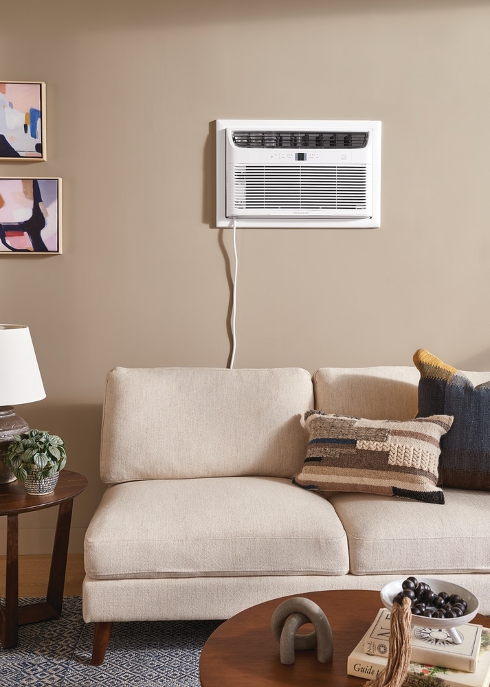 Frigidaire 8000-BTU 350-sq ft 115-Volt White Through-the-Wall Air Conditioner with Remote