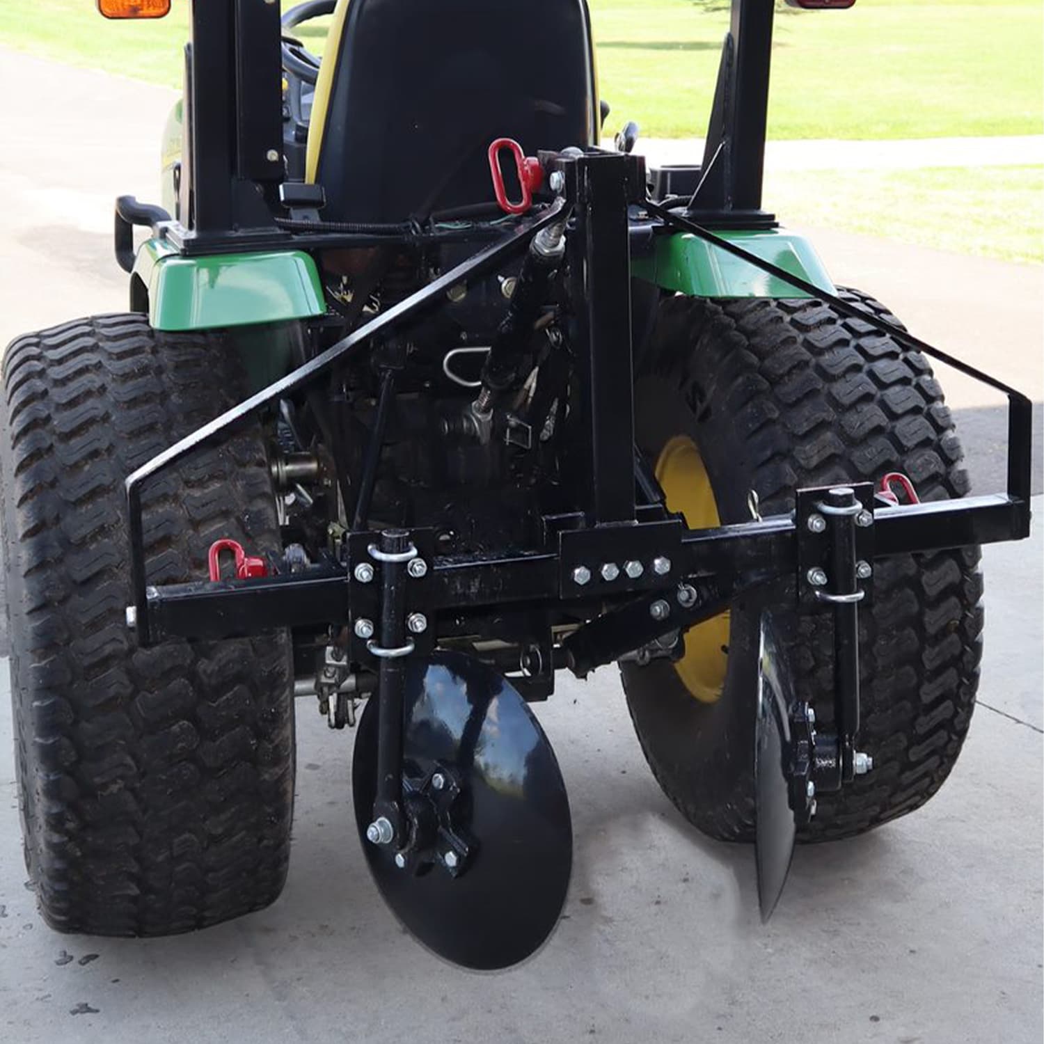 FIELD TUFF 43 Inch Disc Cultivator Garden Bedder and Hiller For 3 Point Tractor