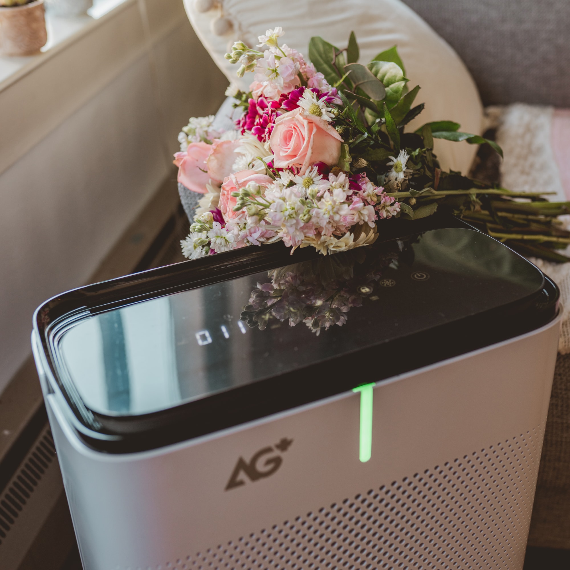 Brondell Aurabeat 3 -Speed White HEPA Air Purifier (Covers: 1655-sq ft )