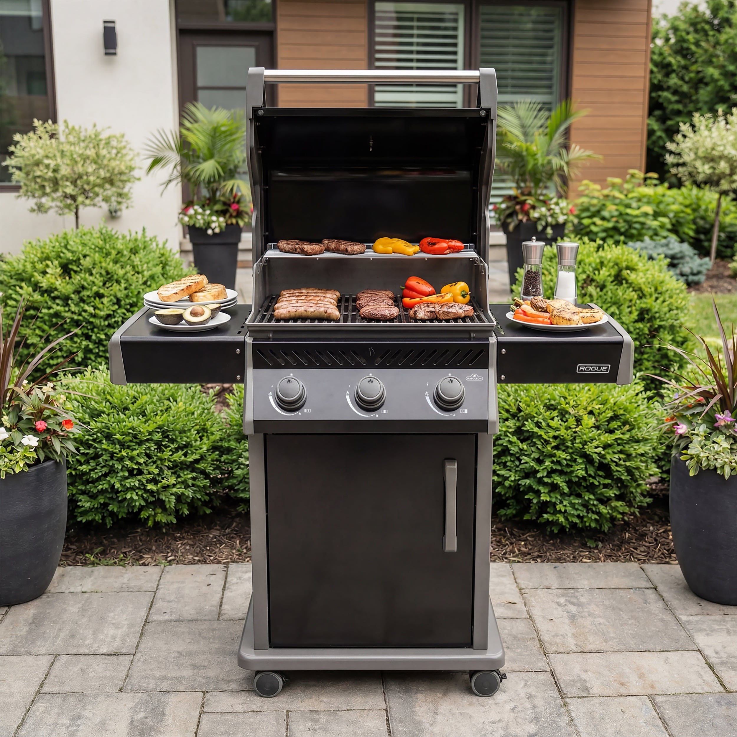 NAPOLEON Rogue 425 Series Black 3 -Burner Liquid Propane Gas Grill