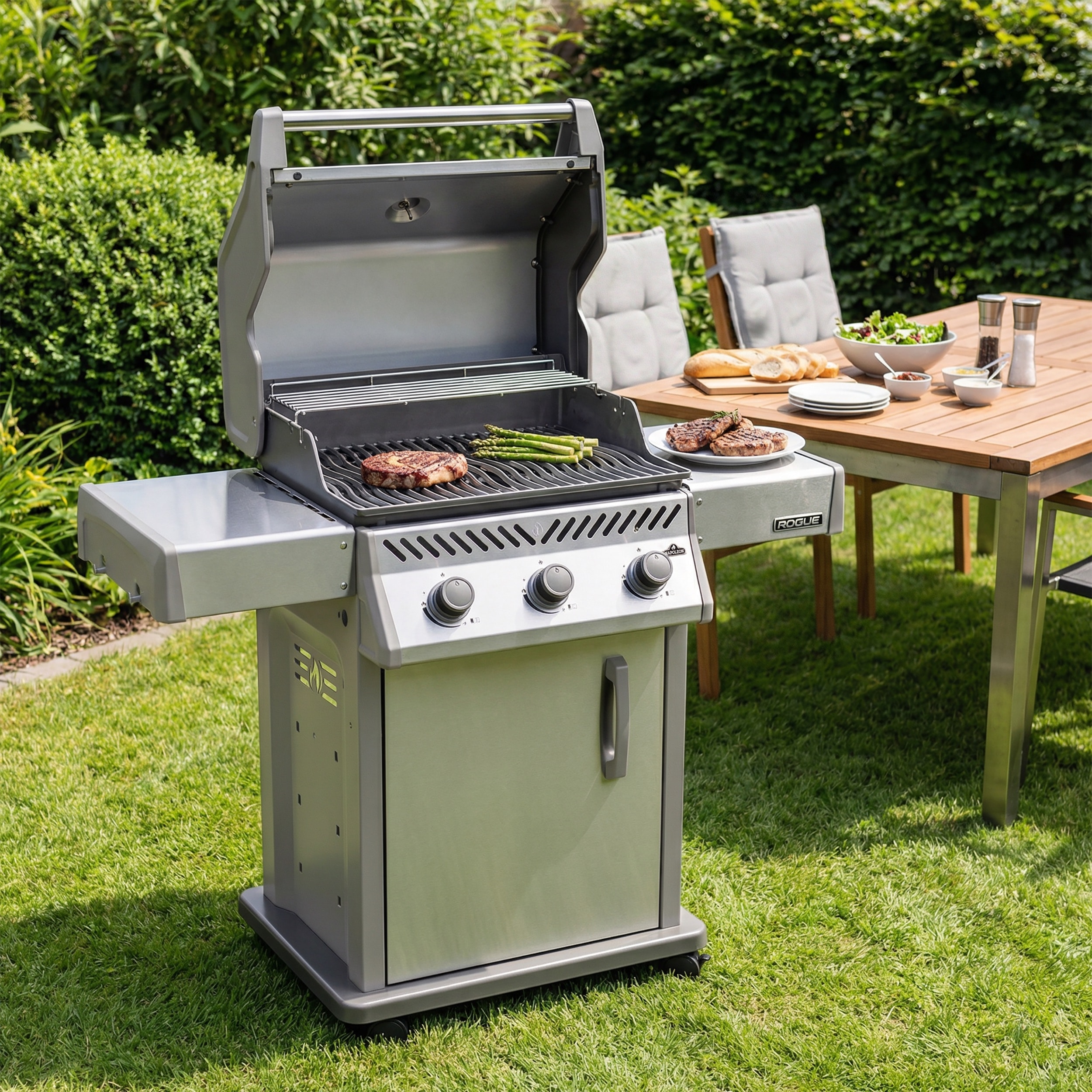 NAPOLEON Rogue 425 Series Stainless Steel 3 -Burner Liquid Propane Gas Grill