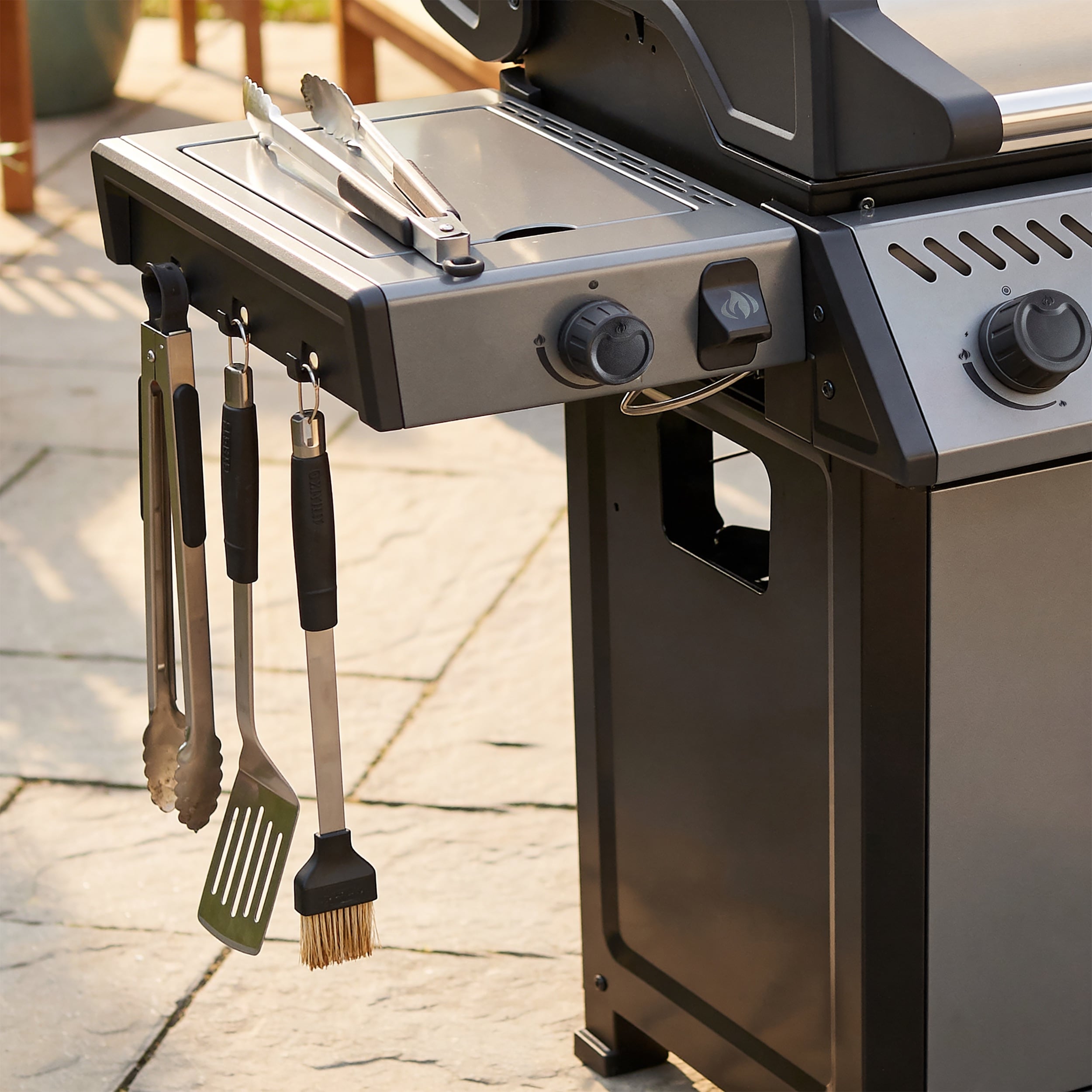 NAPOLEON Freestyle 425 Graphite Grey 4 -Burner Liquid Propane Gas Grill 1 -Side Burner