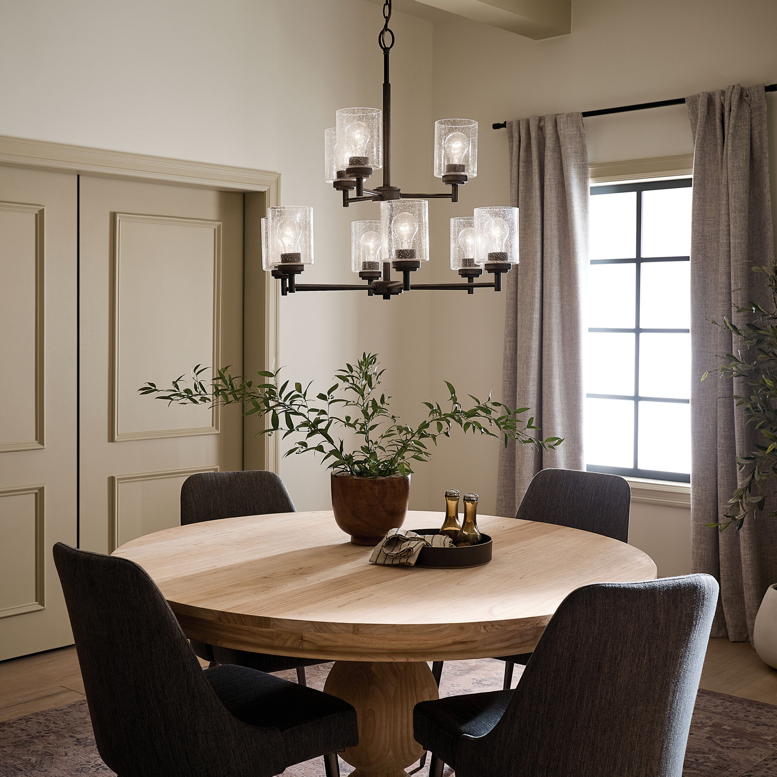 Kichler Winslow 9 -Light Brushed Black Seeded glass Metal Chandelier