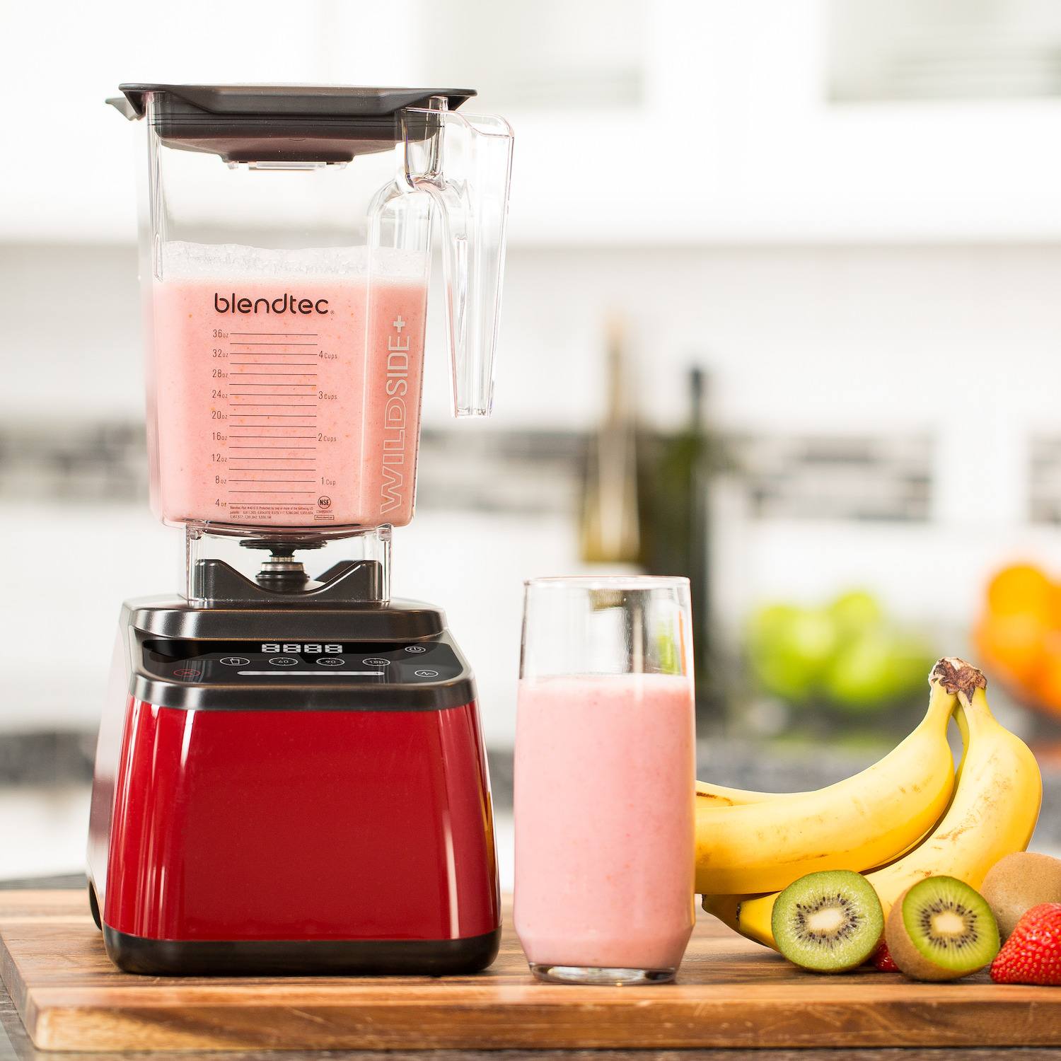 Blendtec Designer 650 Professional-Grade Blender (90-oz.) - Red
