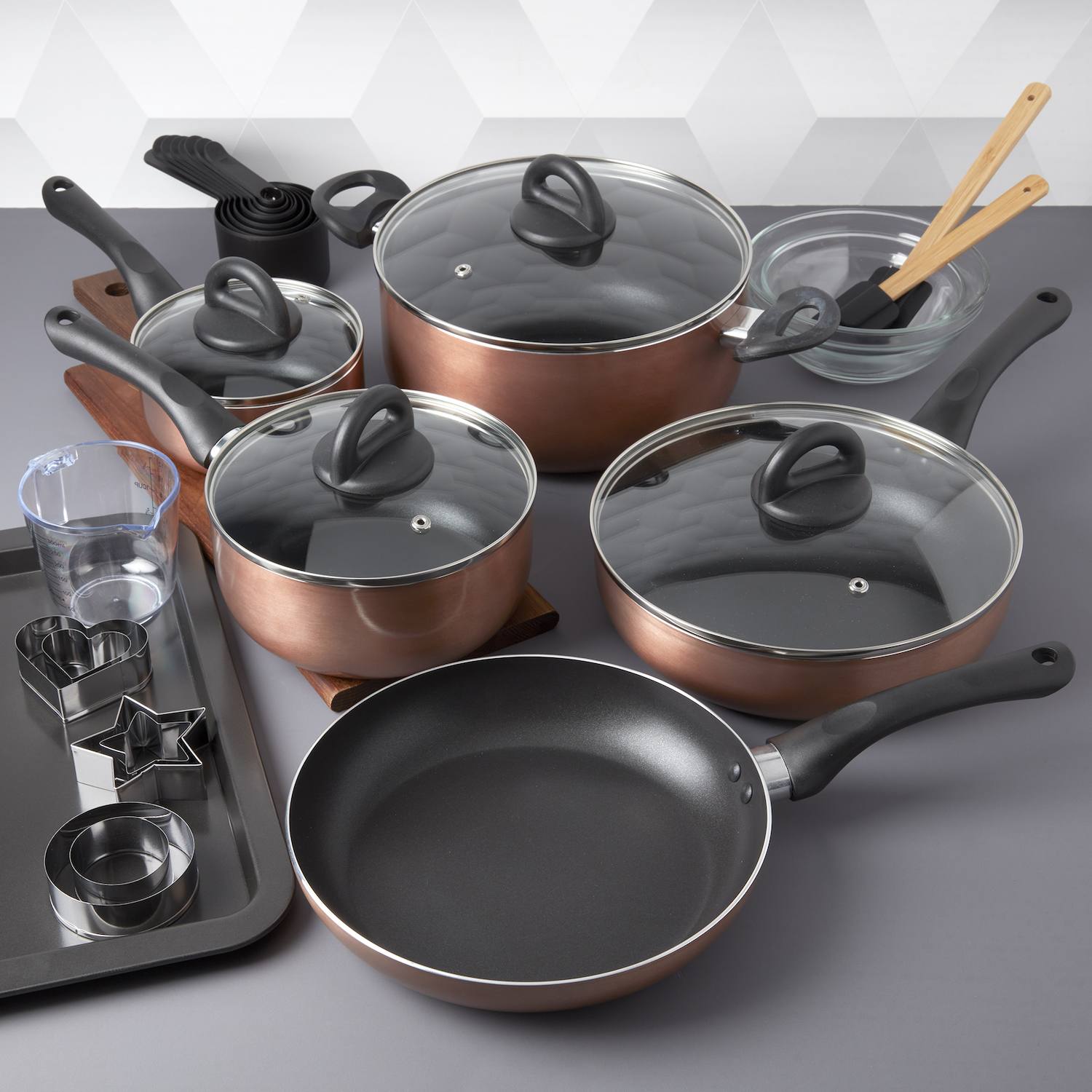 Basic Essentials 29-pc. Aluminum Cookware Set with Baking Bonuses