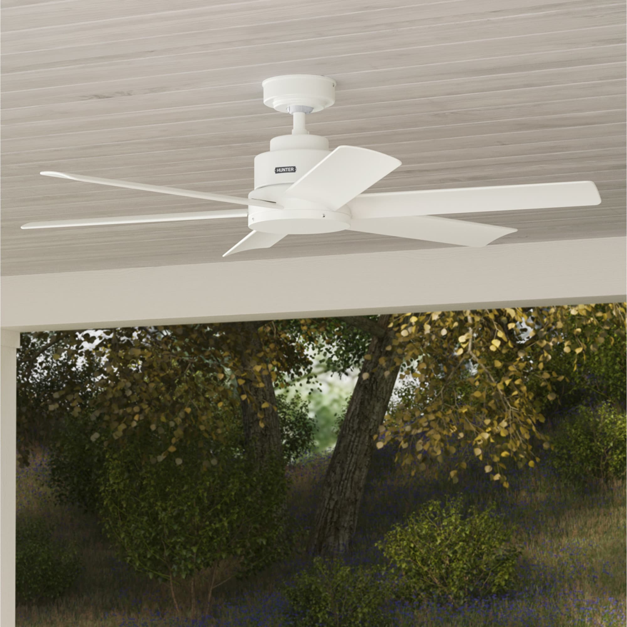 Hunter Kennicott SureSpeed 52-in Fresh White with Fresh White Blades Covered Outdoor Ceiling Fan Without Light and Wall Control Included 6 -Blade