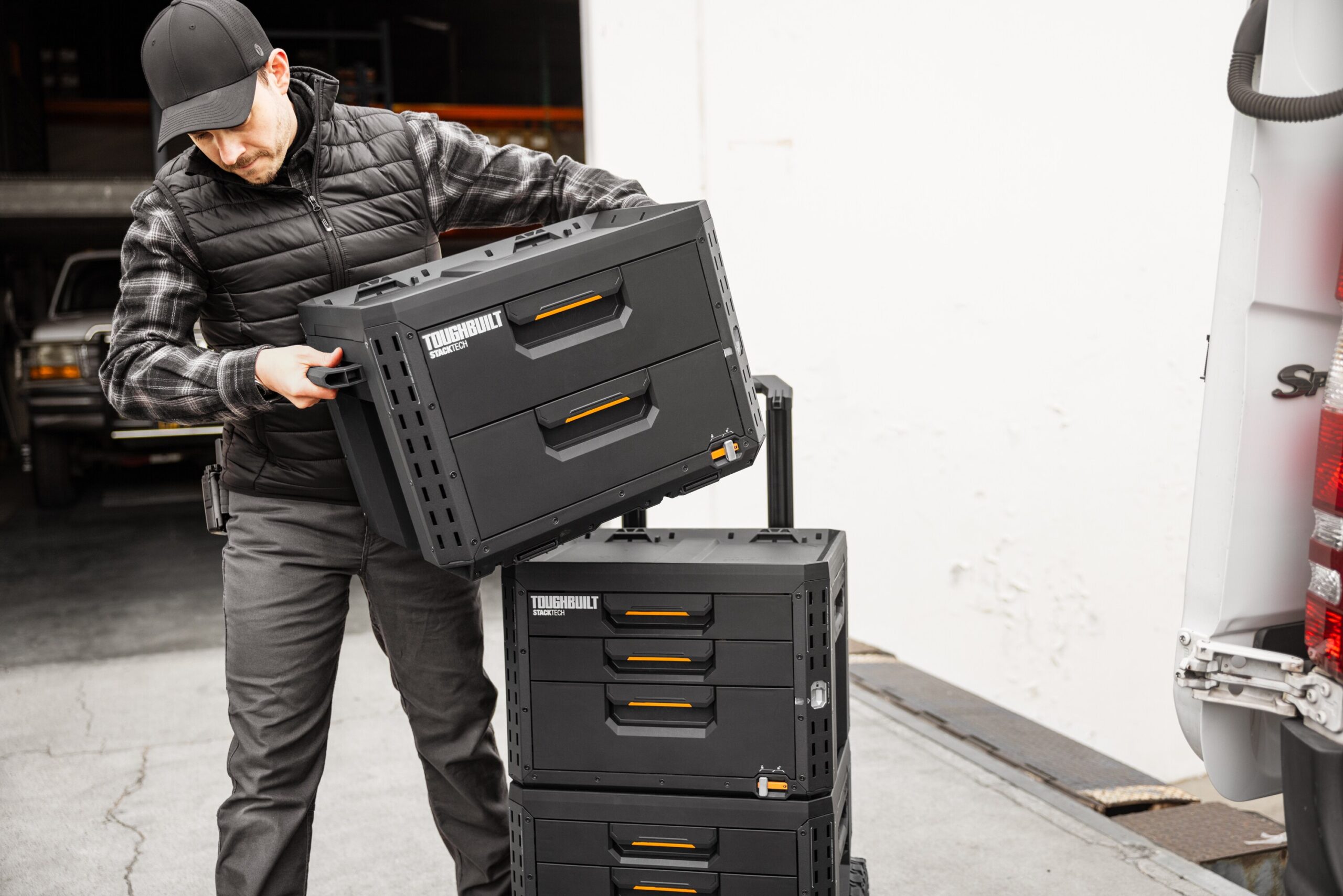 TOUGHBUILT STACKTECH 20.98-in W x 15.55-in H x 15.98-in D BLACK Plastic/Metal Tool Box - Image 15
