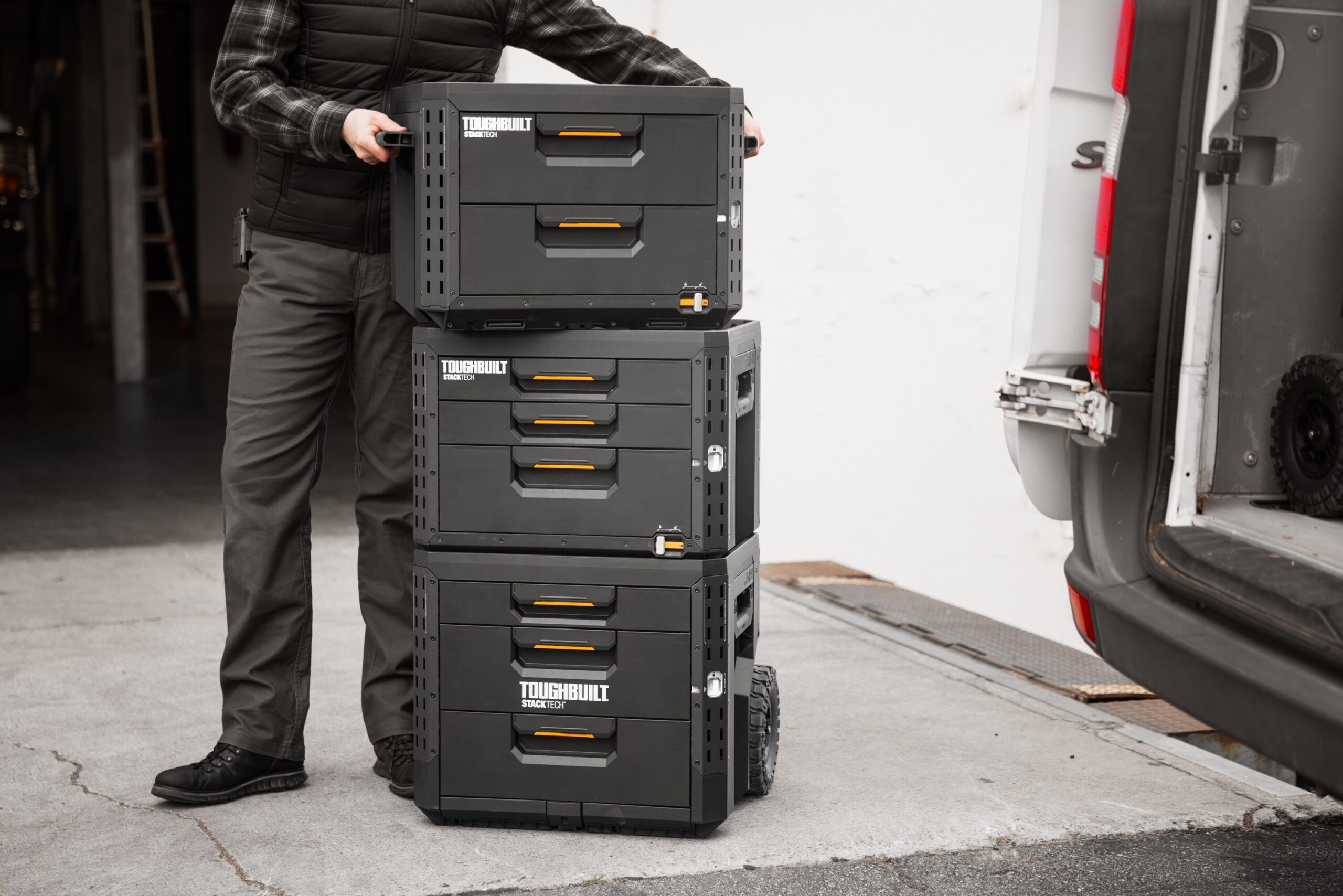 TOUGHBUILT STACKTECH 20.98-in W x 15.55-in H x 15.98-in D BLACK Plastic/Metal Tool Box - Image 13